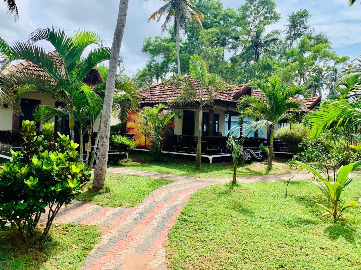 Maadathil Cottages Varkala Exterior photo
