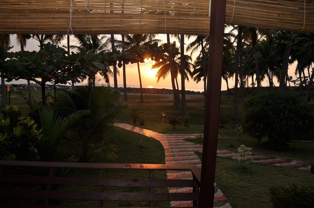Maadathil Cottages Varkala Room photo